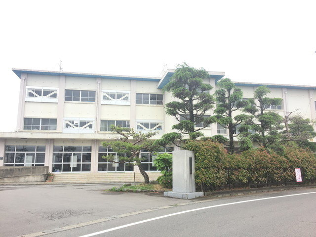 【中学校】足羽中学校まで1134ｍ