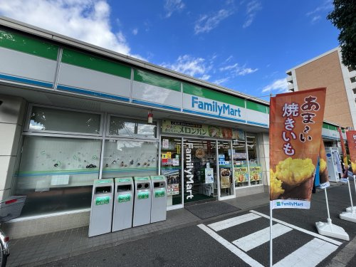 【コンビニエンスストア】ファミリーマート　上鷺宮二丁目店まで514ｍ