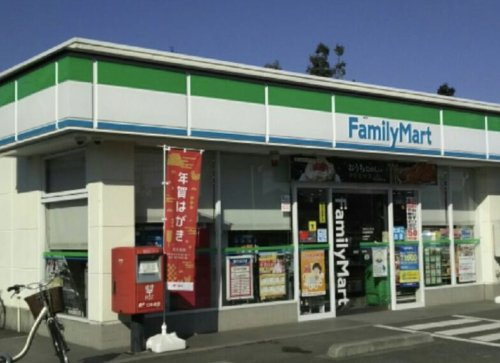 【コンビニエンスストア】ファミリーマート　川越神明町店まで495ｍ