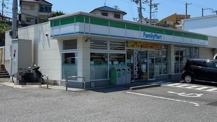 【コンビニエンスストア】ファミリーマート　伏屋町三丁目店まで486ｍ