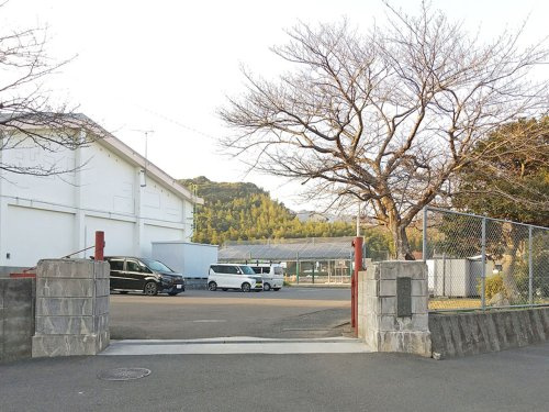 【小学校】北九州市立松ケ江南小学校まで347ｍ
