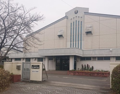 【中学校】小牧市立篠岡中学校まで284ｍ