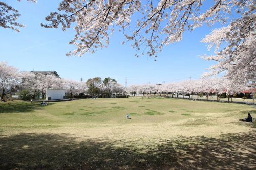 【公園】久喜市コミュニティ広場まで1890ｍ