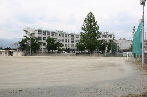 【中学校】笛吹市立御坂中学校まで10767ｍ