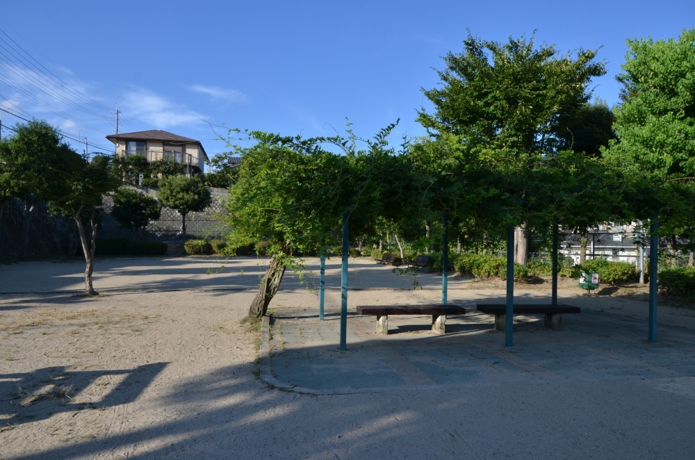 【公園】鴬が丘第1公園まで155ｍ