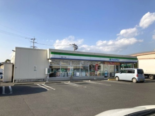 【コンビニエンスストア】ファミリーマート　鹿屋寿二丁目店まで445ｍ