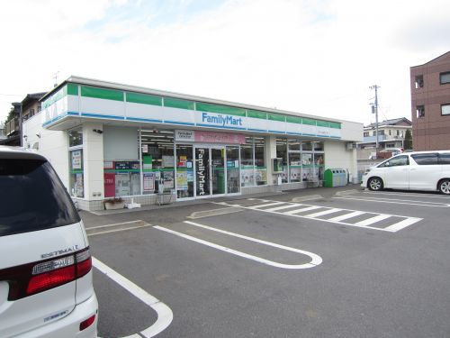 【コンビニエンスストア】ファミリーマート牛久上柏田四丁目店まで1364ｍ
