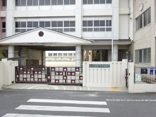 【小学校】大和高田市立磐園小学校まで441ｍ