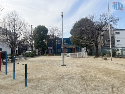 【公園】高殿南公園まで240ｍ