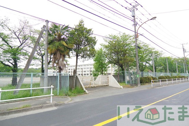 【中学校】多摩市立和田中学校まで784ｍ