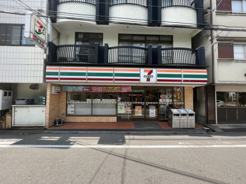 【コンビニエンスストア】セブンイレブン　大阪高殿2丁目店まで240ｍ