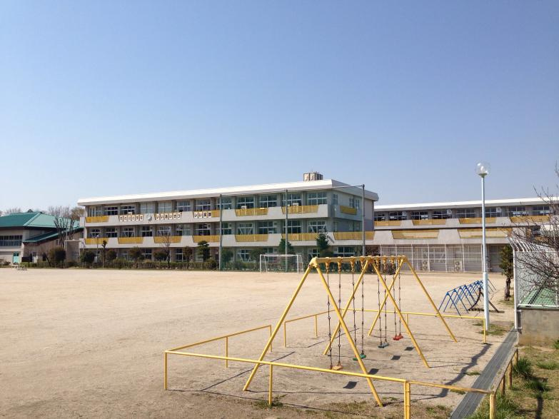 【小学校】東松山市立市の川小学校まで866ｍ