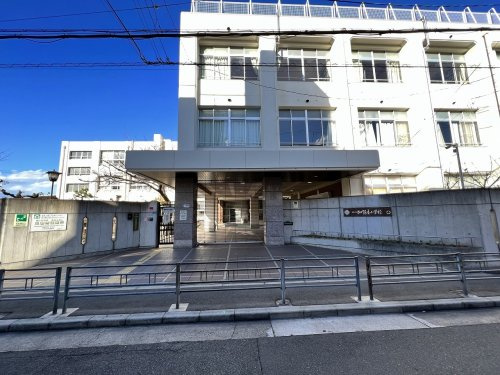 【小学校】大阪市立加賀屋小学校まで597ｍ