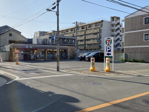 【コンビニエンスストア】セブンイレブン　大阪沢之町2丁目店まで159ｍ