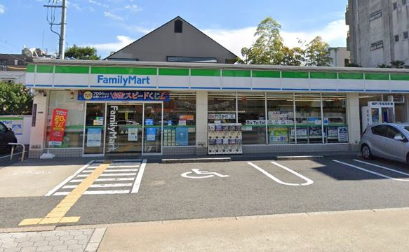 【コンビニエンスストア】ファミリーマート　MYS万代東二丁目店まで396ｍ