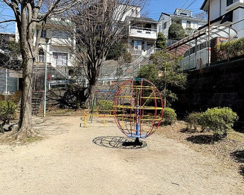 【公園】八町山児童公園まで68ｍ