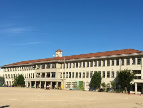 【小学校】豊郷町立豊郷小学校まで160ｍ