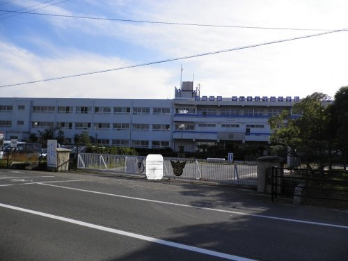 【中学校】守山市立守山中学校まで1819ｍ