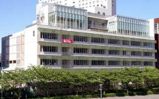 【中学校】墨田区立両国中学校まで621ｍ