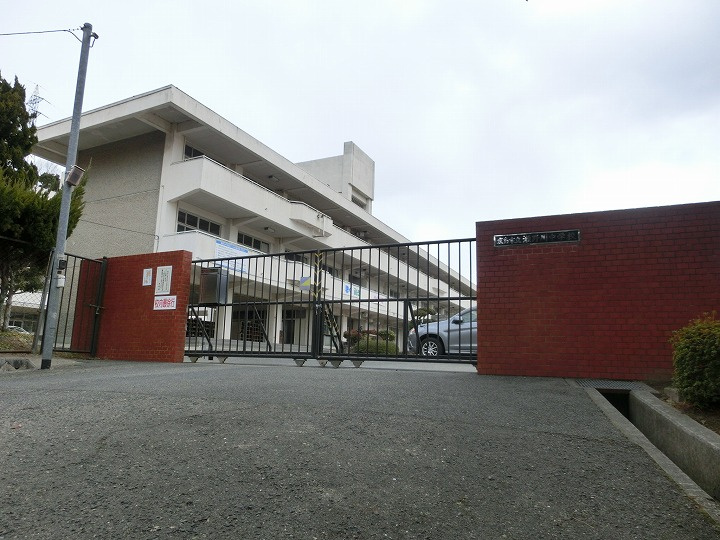 【中学校】瀬野川中学校まで2540ｍ