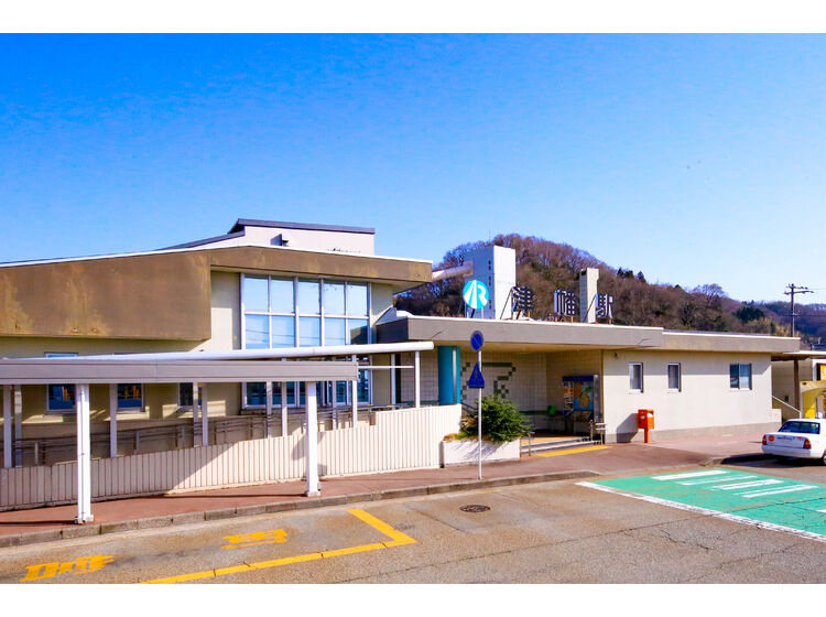 【駅】七尾線　津幡駅まで1055ｍ