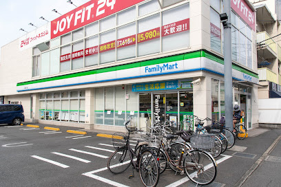 【コンビニエンスストア】ファミリーマート　田無町三丁目店まで312ｍ