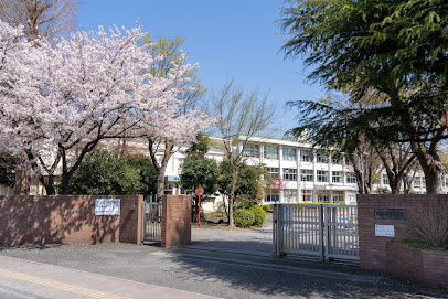 【中学校】福生市立福生第一中学校まで2032ｍ