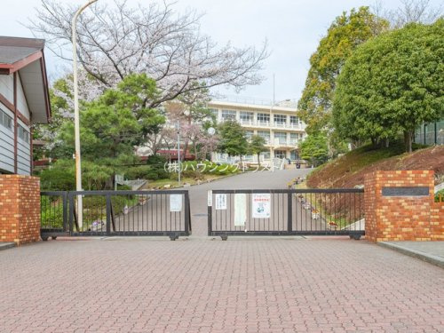 【中学校】所沢市立上山口中学校まで936ｍ