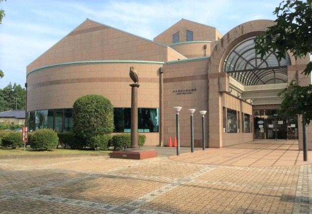 【図書館】中央図書館まで1567ｍ