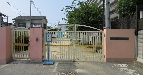 【保育園】東大阪市立鳥居保育所まで559ｍ