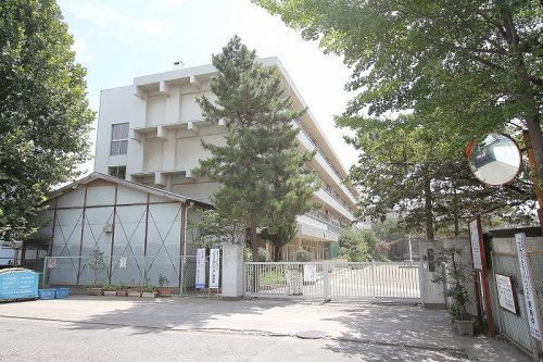 【中学校】東久留米市立大門中学校まで750ｍ
