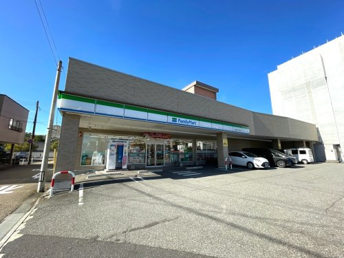 【コンビニエンスストア】ファミリーマート　福井宝永三丁目店まで607ｍ