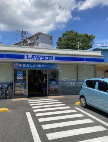 【コンビニエンスストア】ローソン　日高中鹿山店まで800ｍ
