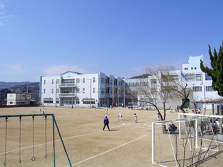 【小学校】川西市立　川西小学校まで1619ｍ