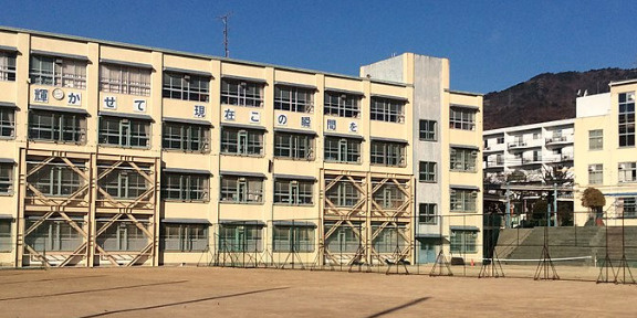 【中学校】住吉中学校まで924ｍ