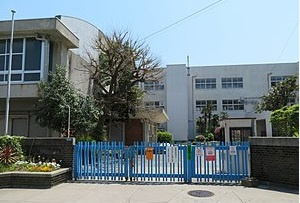 【小学校】西宮市立甲陽園小学校まで706ｍ