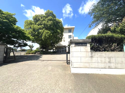 【中学校】所沢市立向陽中学校まで623ｍ