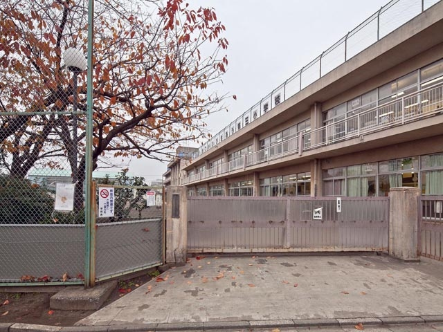 【小学校】東久留米市立第三小学校まで646ｍ