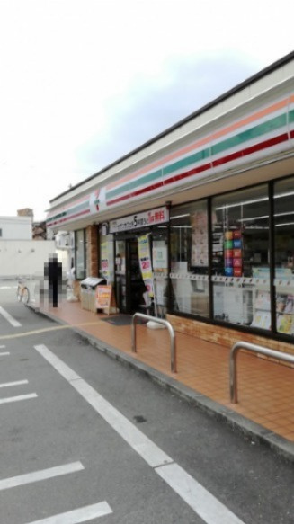 【コンビニエンスストア】セブンイレブン尼崎大西町2丁目店まで774ｍ