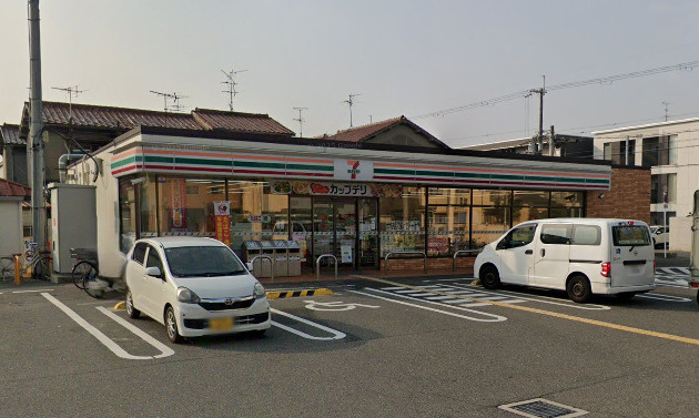 【コンビニエンスストア】セブンイレブン東大阪小若江4丁目店まで240ｍ