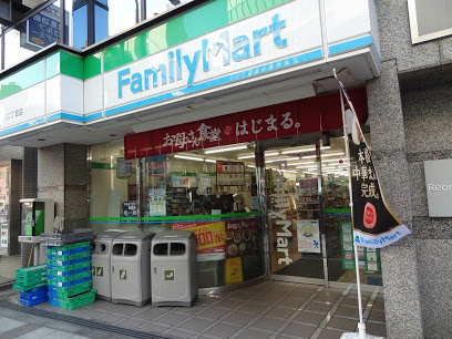 【コンビニエンスストア】ファミリーマート　三田二丁目店まで452ｍ