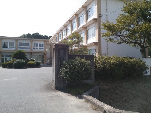 【中学校】米子市立尚徳中学校まで1273ｍ