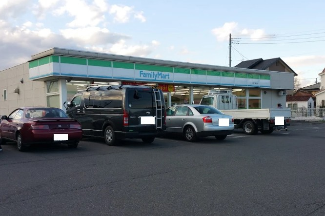 【コンビニエンスストア】ファミリーマート吉岡下野田店まで430ｍ