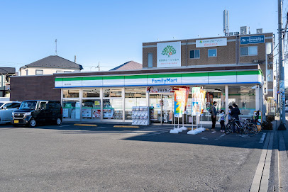 【コンビニエンスストア】ファミリーマート　小金井前原店まで605ｍ