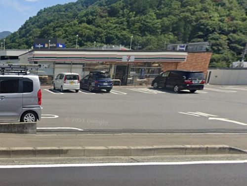 【コンビニエンスストア】セブンイレブン秦野河原町店まで1294ｍ