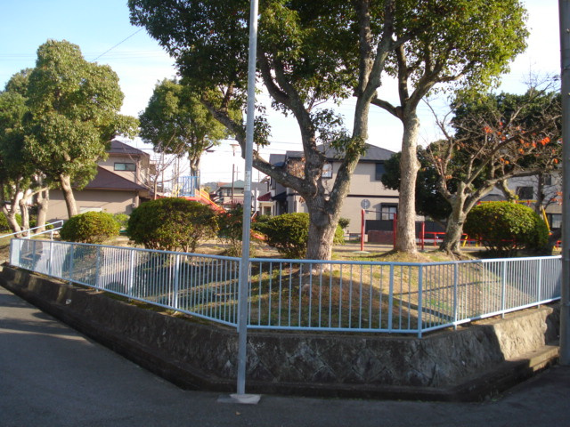 【公園】瀬の谷三角公園まで551ｍ