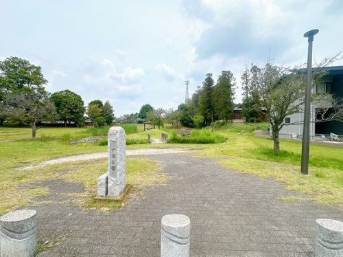 【公園】犬塚公園まで810ｍ