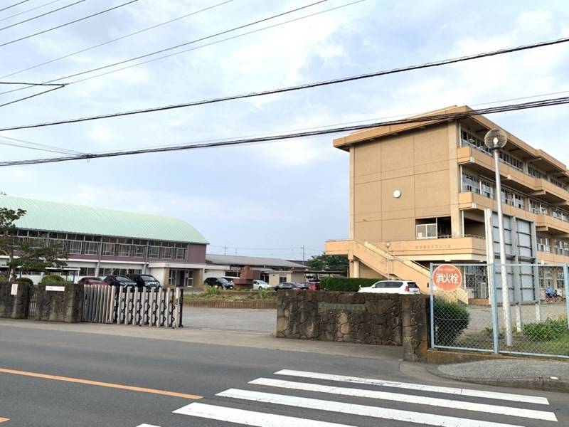 【中学校】小山市立大谷中学校まで920ｍ