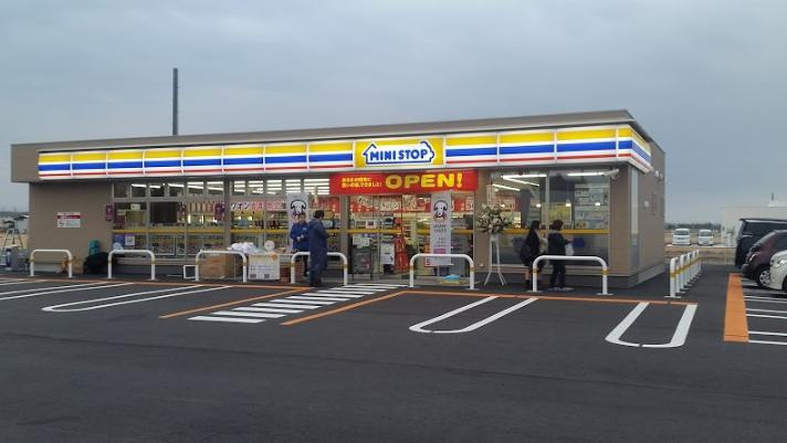 【コンビニエンスストア】ミニストップ　つくば酒丸店まで1059ｍ
