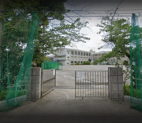 【中学校】江戸川区立小岩第二中学校まで388ｍ